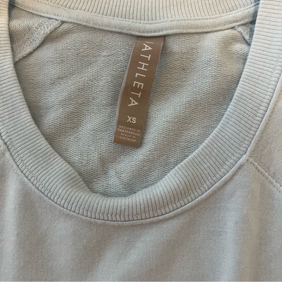 Athleta Crew - Picture 2 of 4